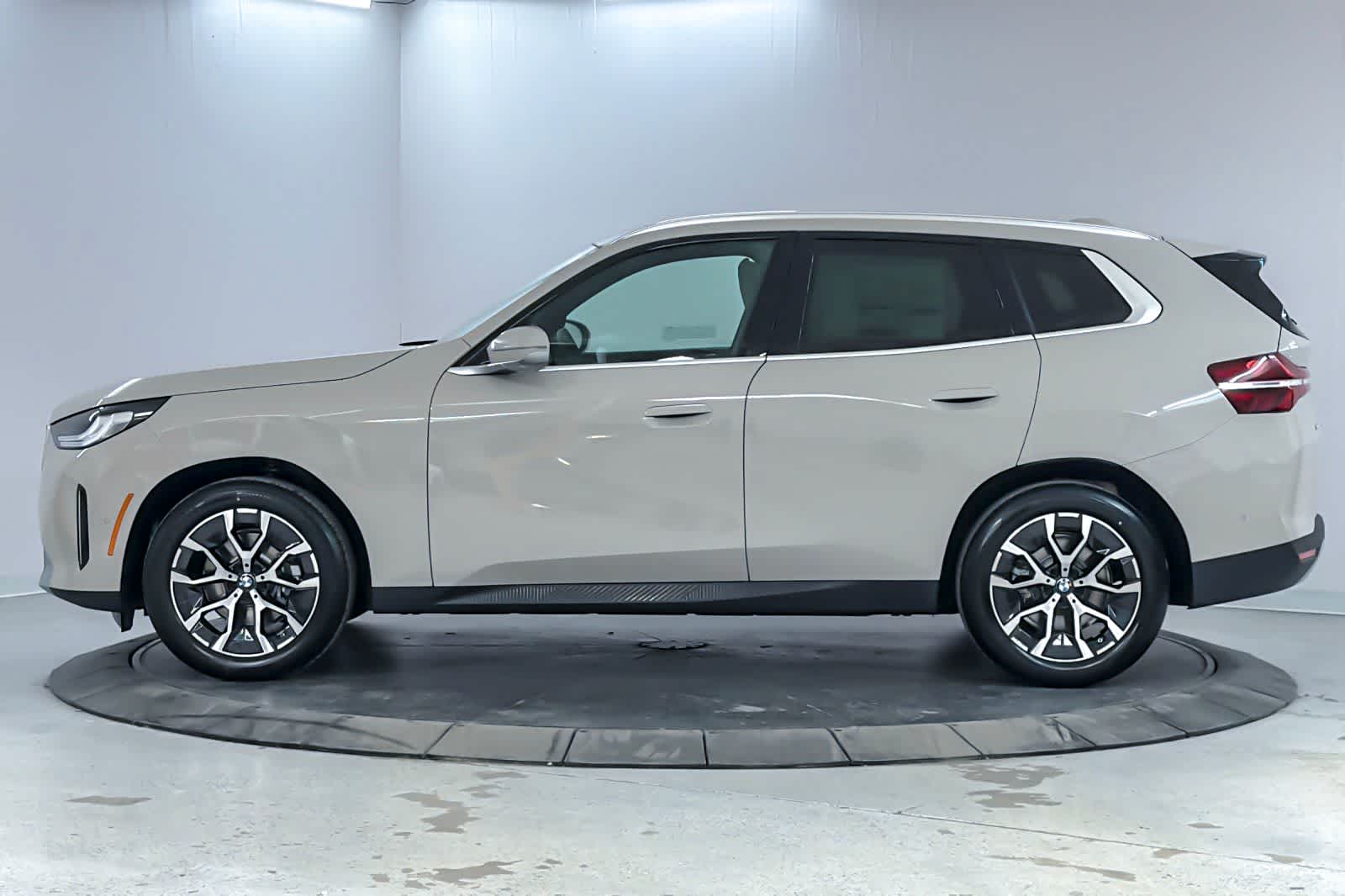 Thumbnail: 2026 BMW X3 - 5
