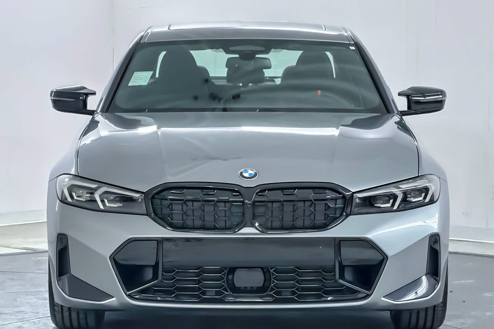 Thumbnail: 2026 BMW 3 Series - 10