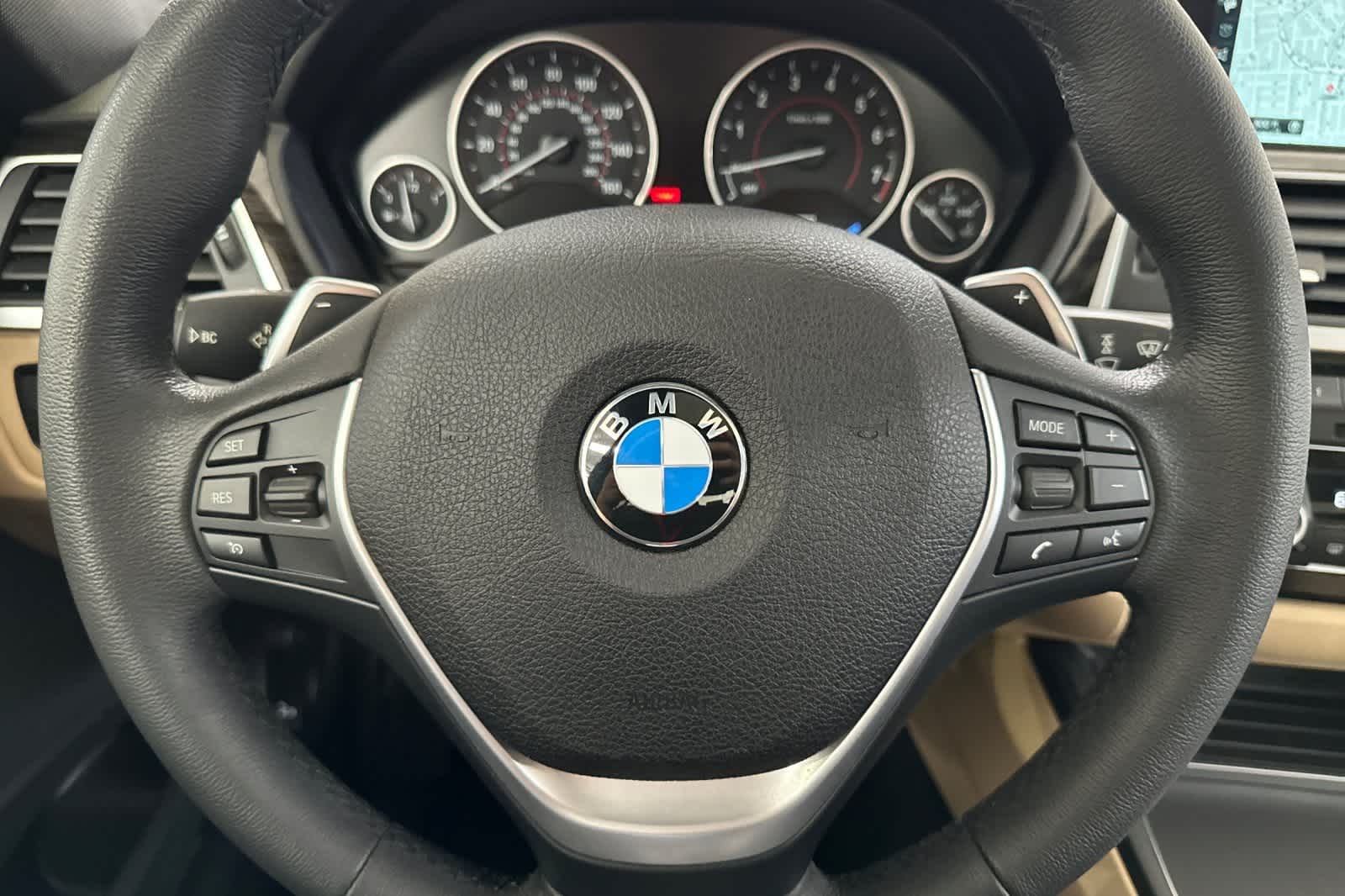 Thumbnail: 2017 BMW 3 Series - 23