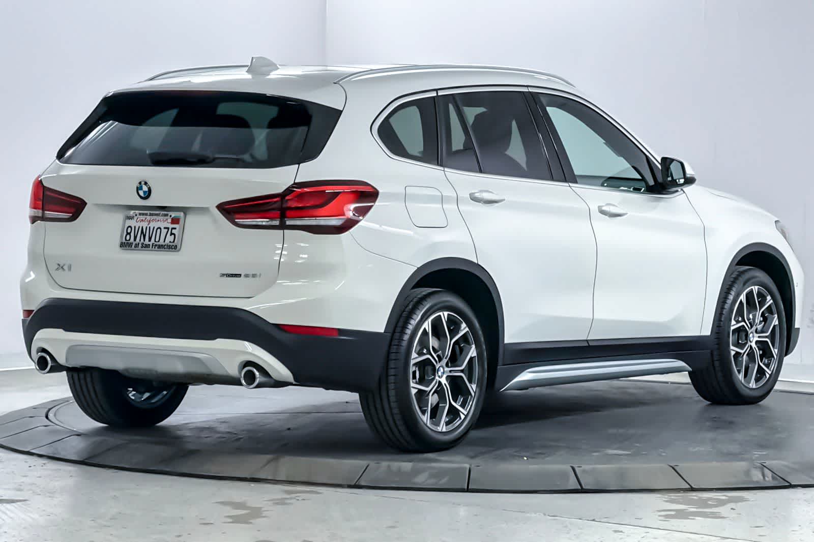 Thumbnail: 2021 BMW X1 - 2