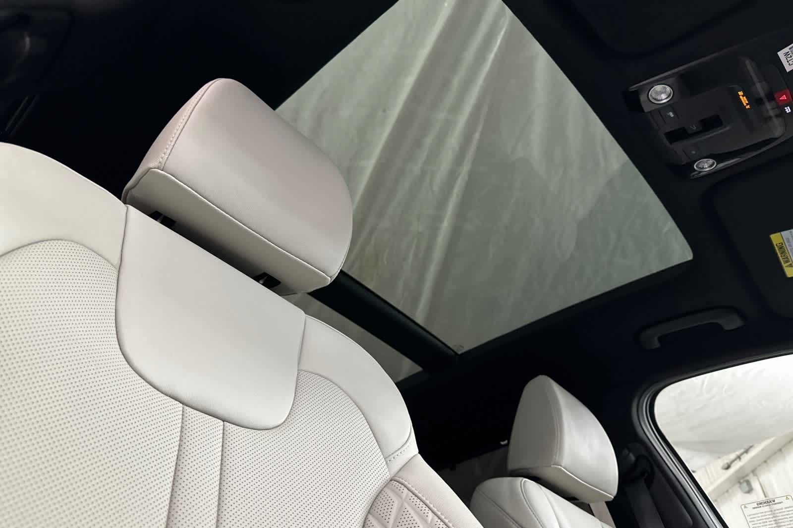 Thumbnail: 2025 Kia Sorento - 17