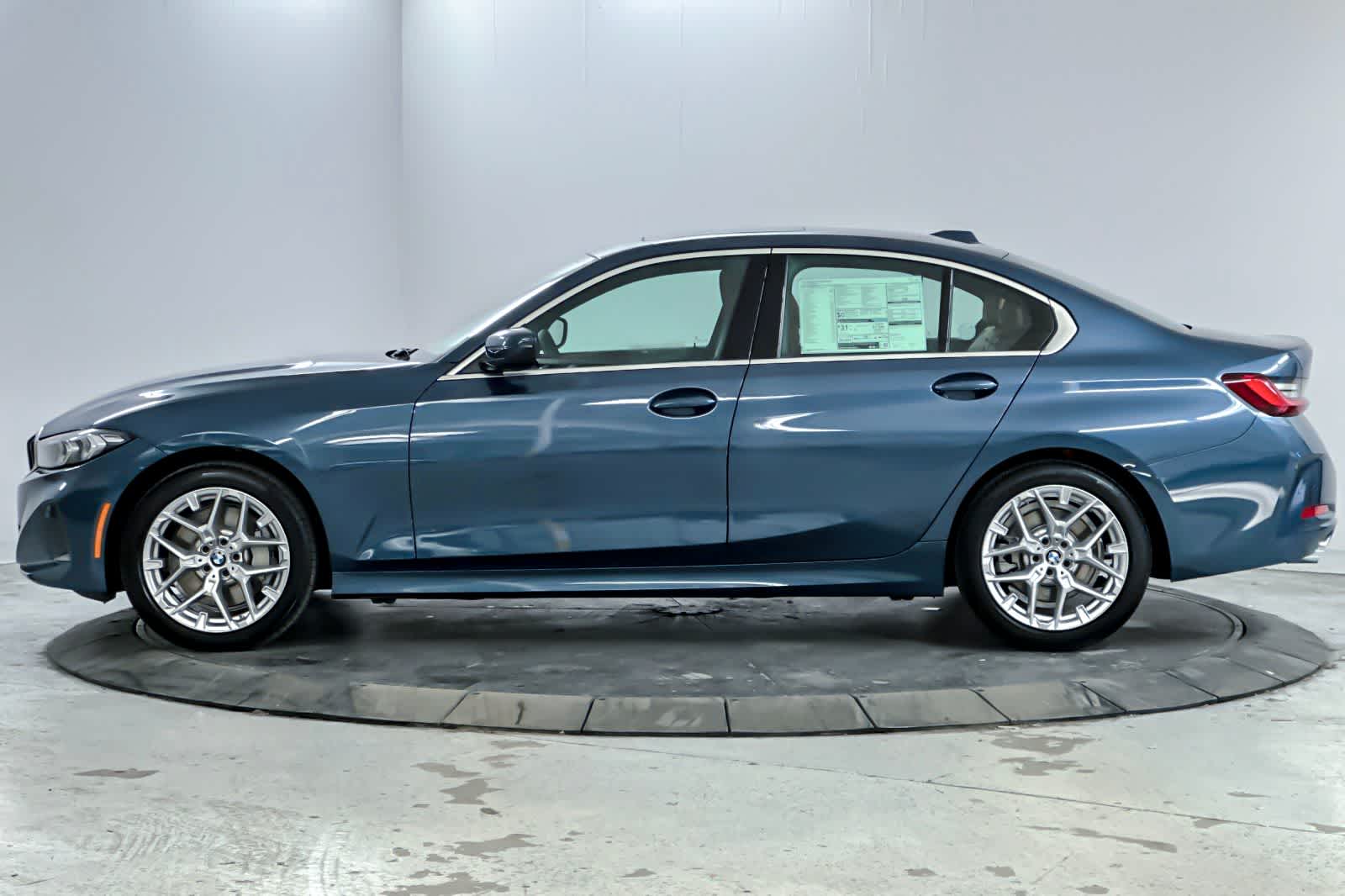 Thumbnail: 2026 BMW 3 Series - 5