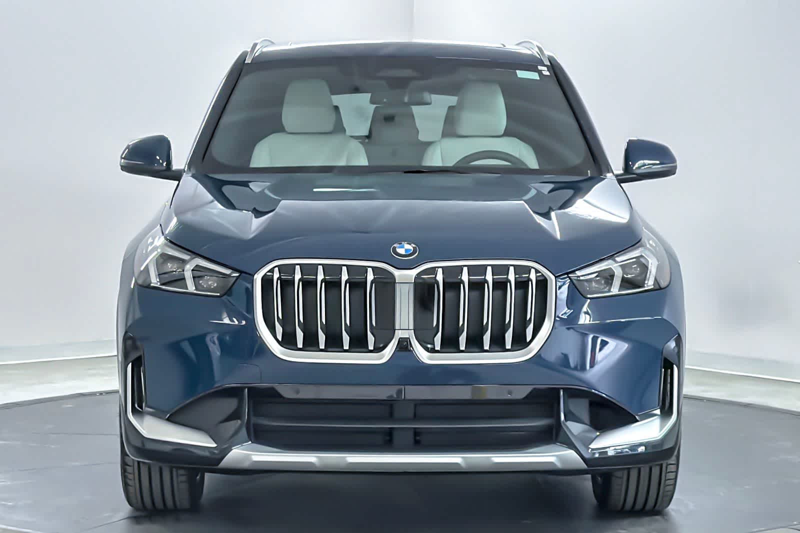 Thumbnail: 2026 BMW X1 - 10
