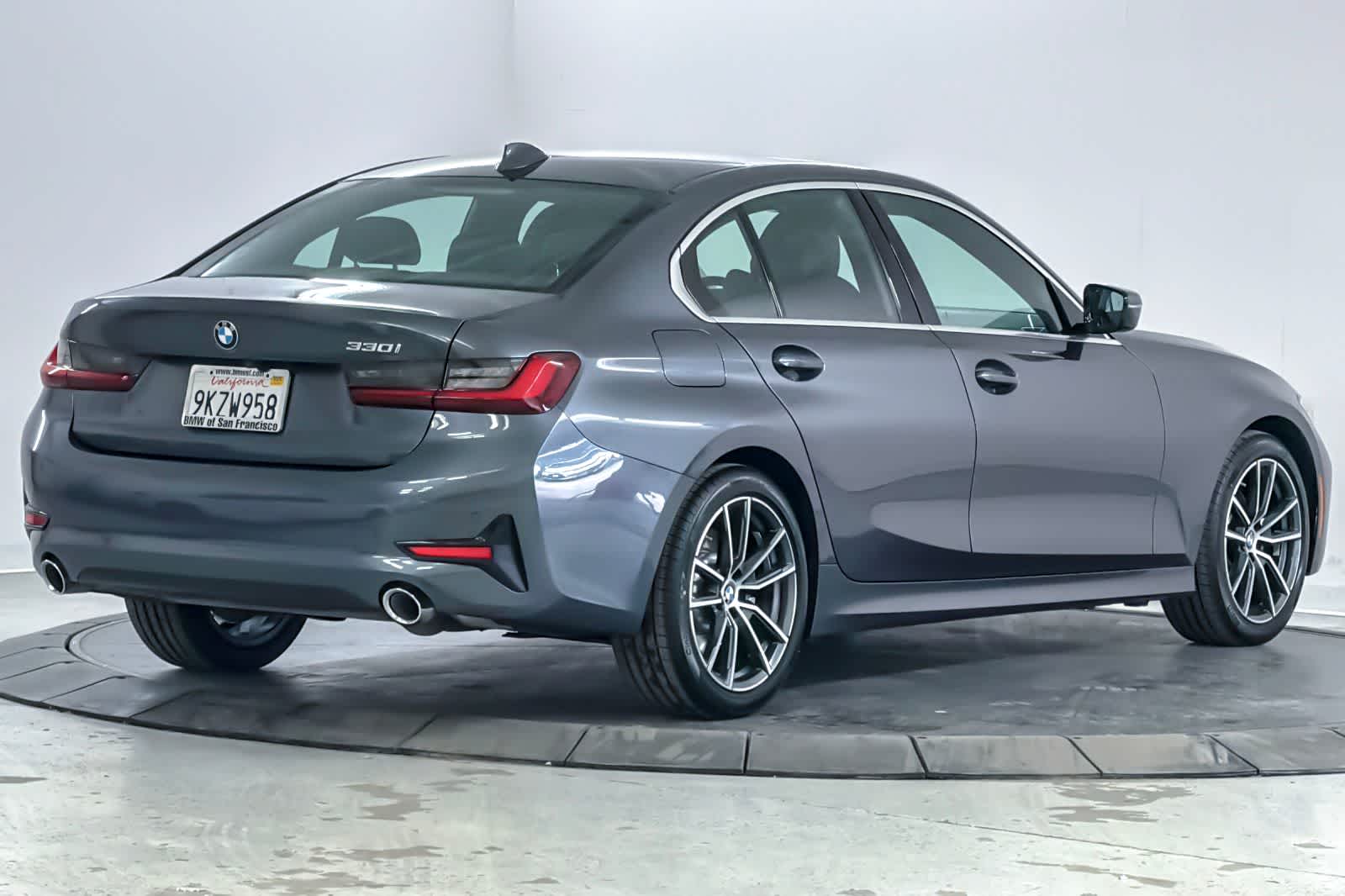 Thumbnail: 2022 BMW 3 Series - 2
