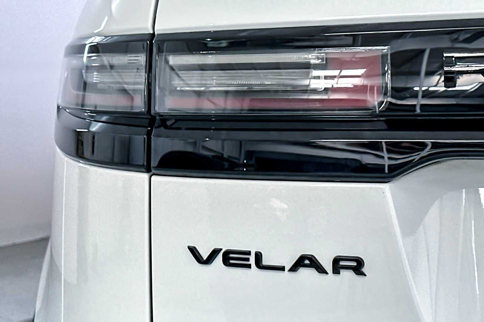 Thumbnail: 2025 Land Rover Range Rover Velar - 28