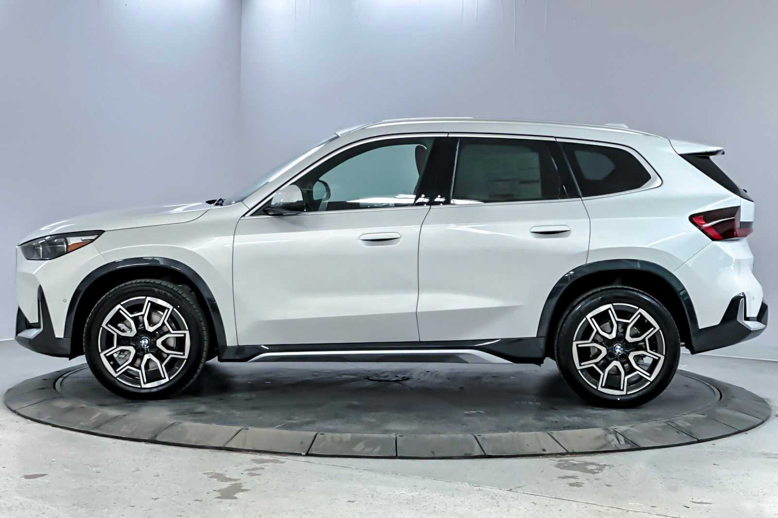 Thumbnail: 2025 BMW X1 - 5