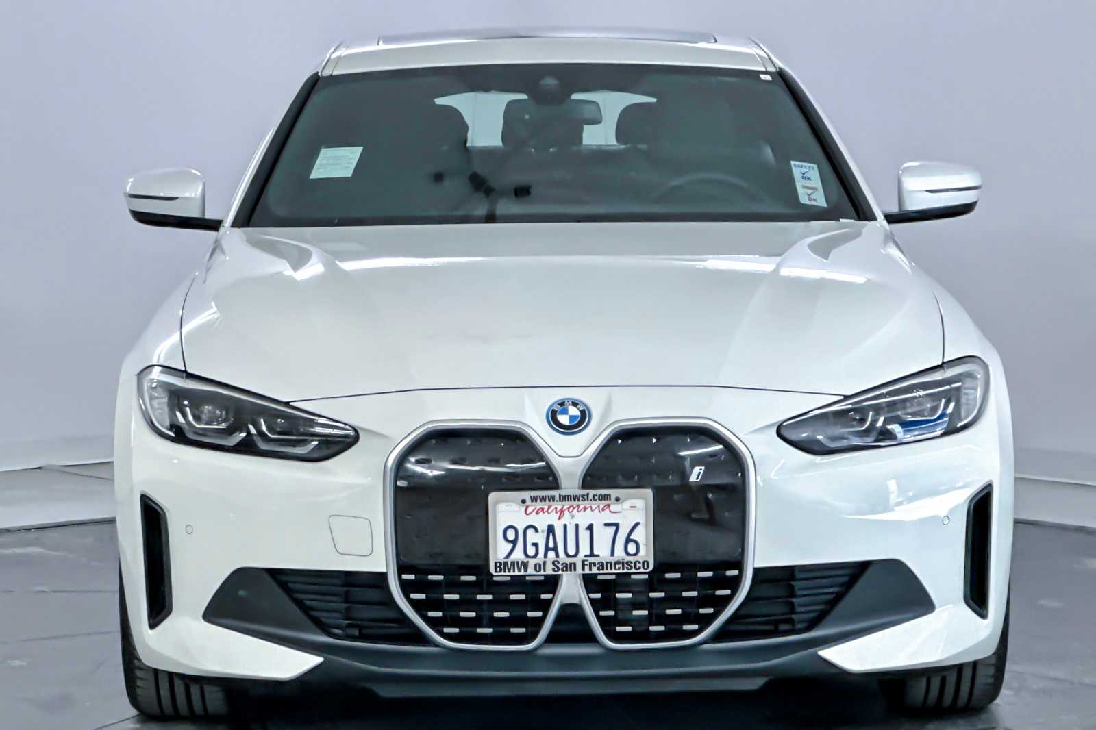 Thumbnail: 2023 BMW i4 - 10