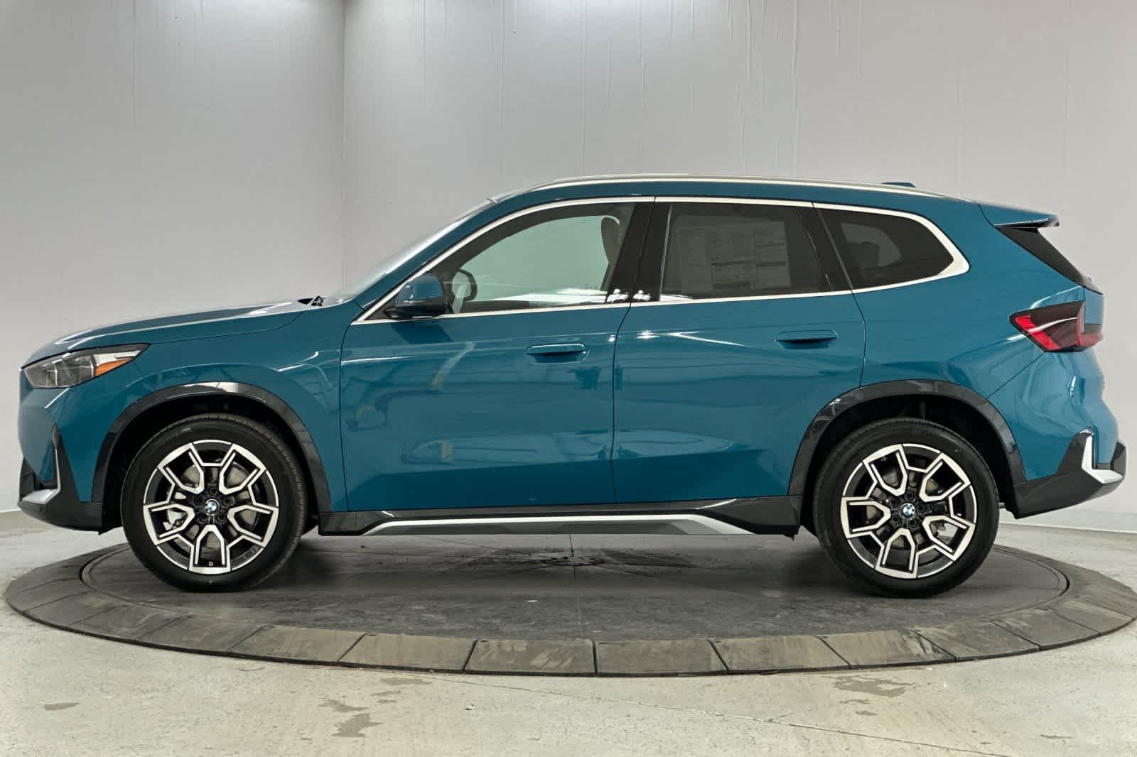 Thumbnail: 2025 BMW X1 - 5