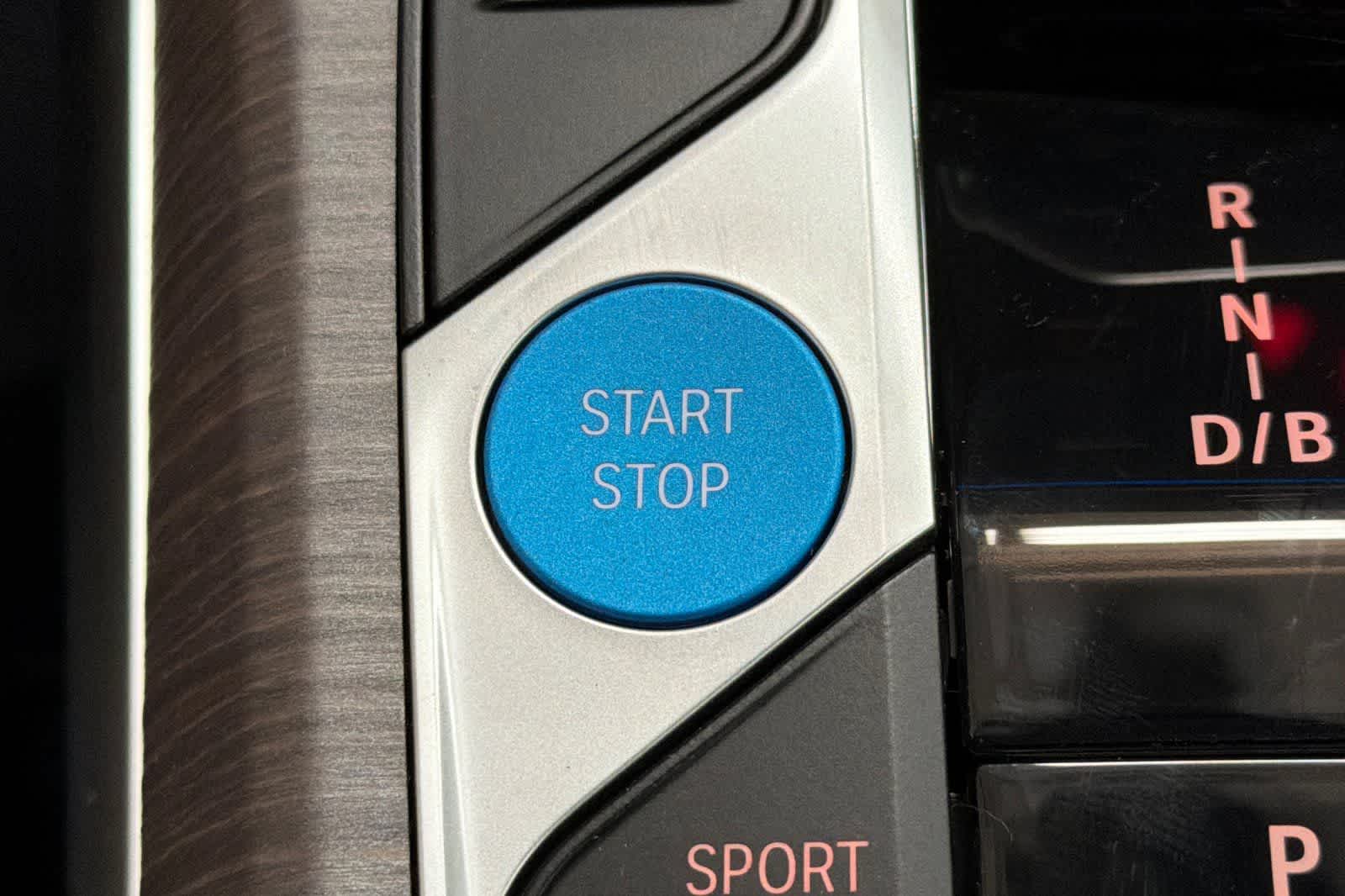 Thumbnail: 2026 BMW i4 - 22