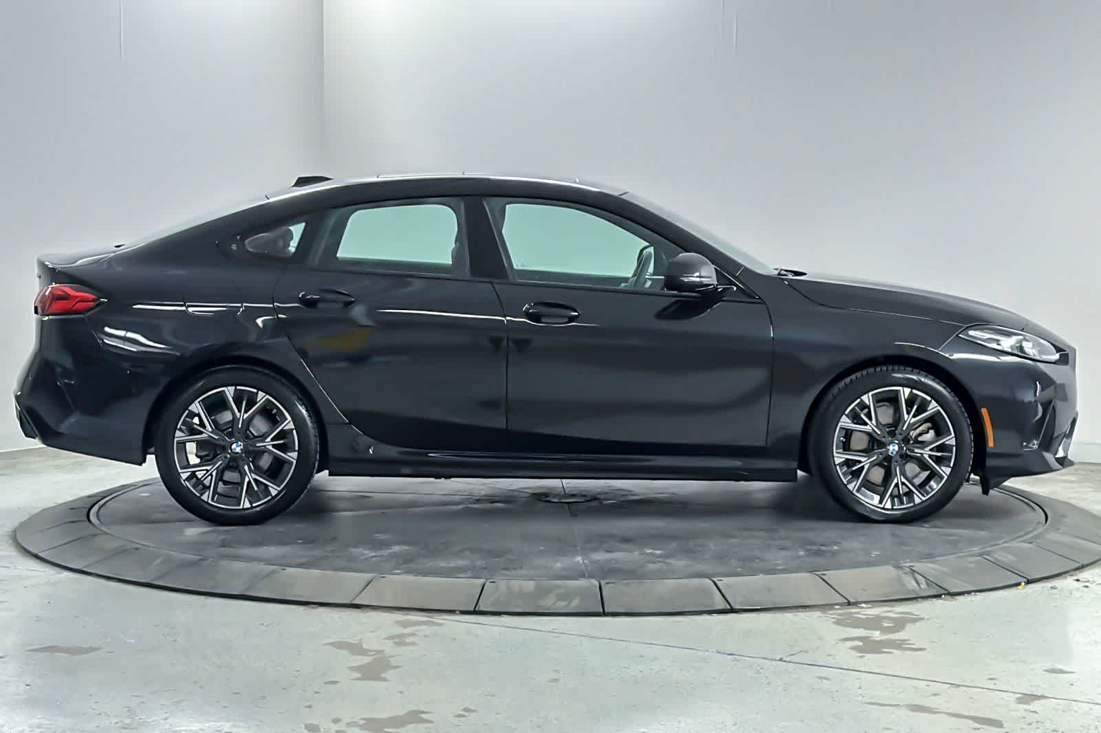 Thumbnail: 2026 BMW 2 Series - 8