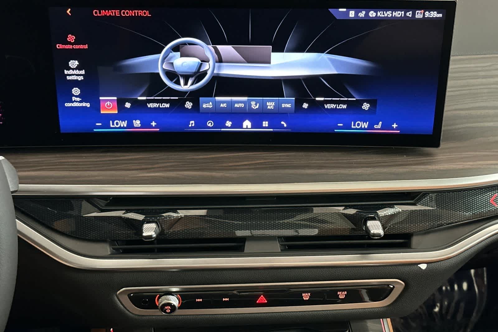 Thumbnail: 2026 BMW X5 - 21