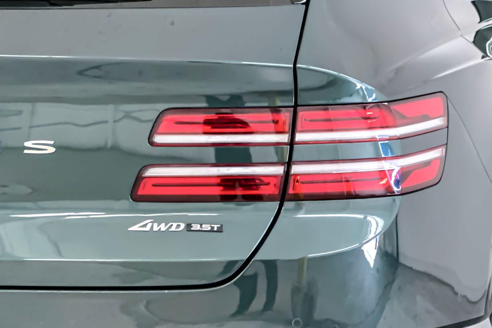 Thumbnail: 2023 Genesis GV80 - 27