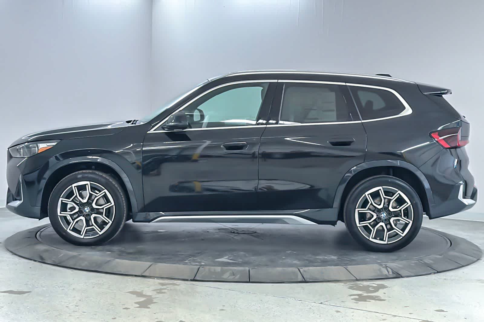 Thumbnail: 2026 BMW X1 - 5