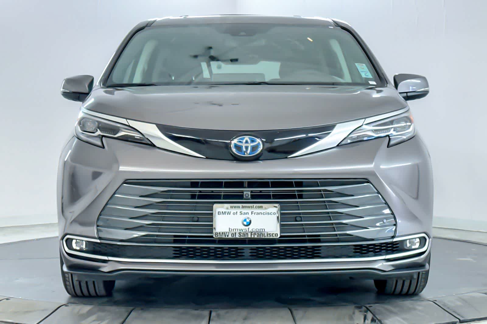 Thumbnail: 2024 Toyota Sienna - 10