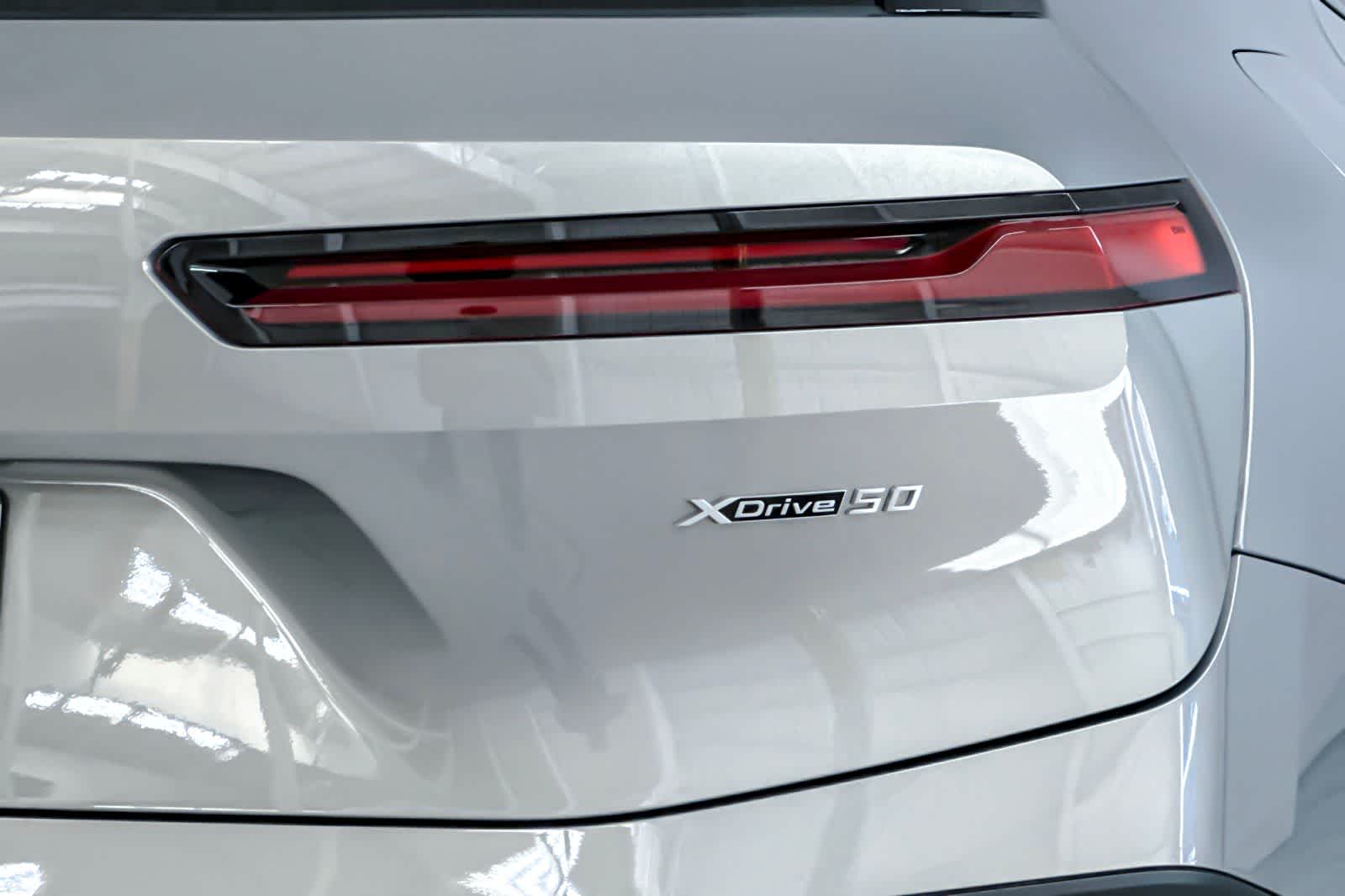 Thumbnail: 2023 BMW iX - 27