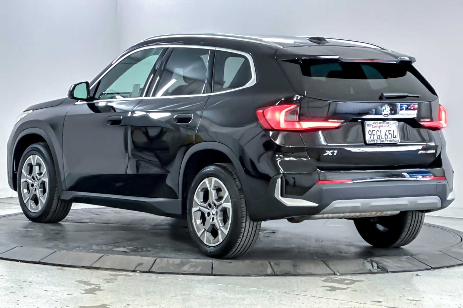 Thumbnail: 2023 BMW X1 - 6