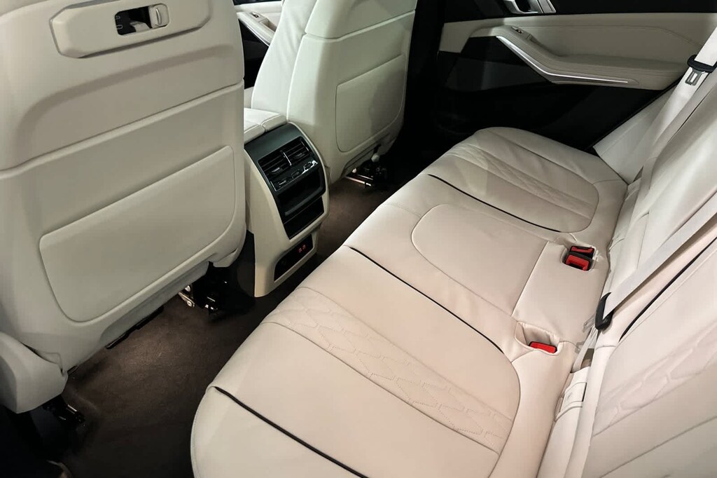 New 2026 BMW X5 xDrive40i SUV