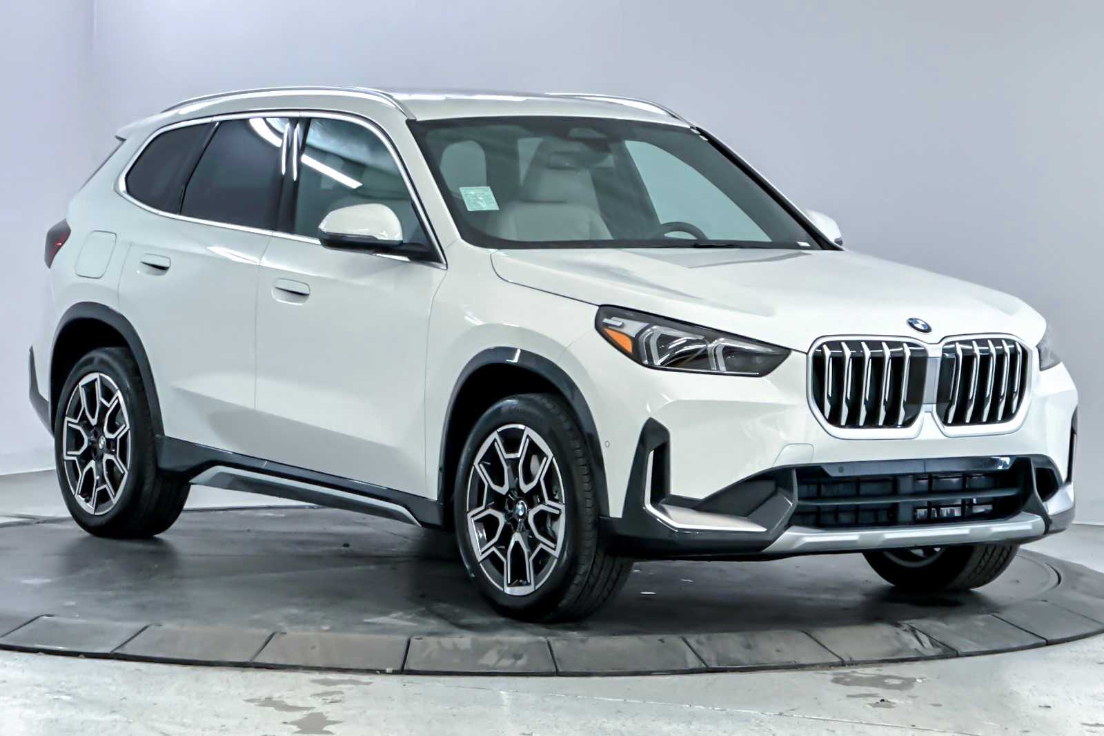 Thumbnail: 2025 BMW X1 - 9