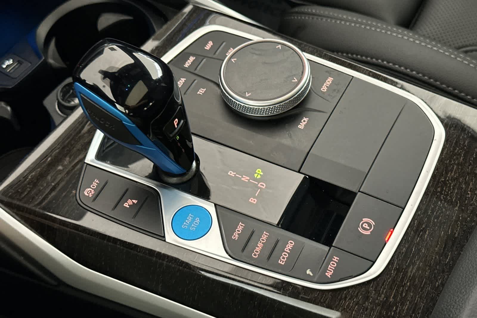 Thumbnail: 2023 BMW i4 - 21