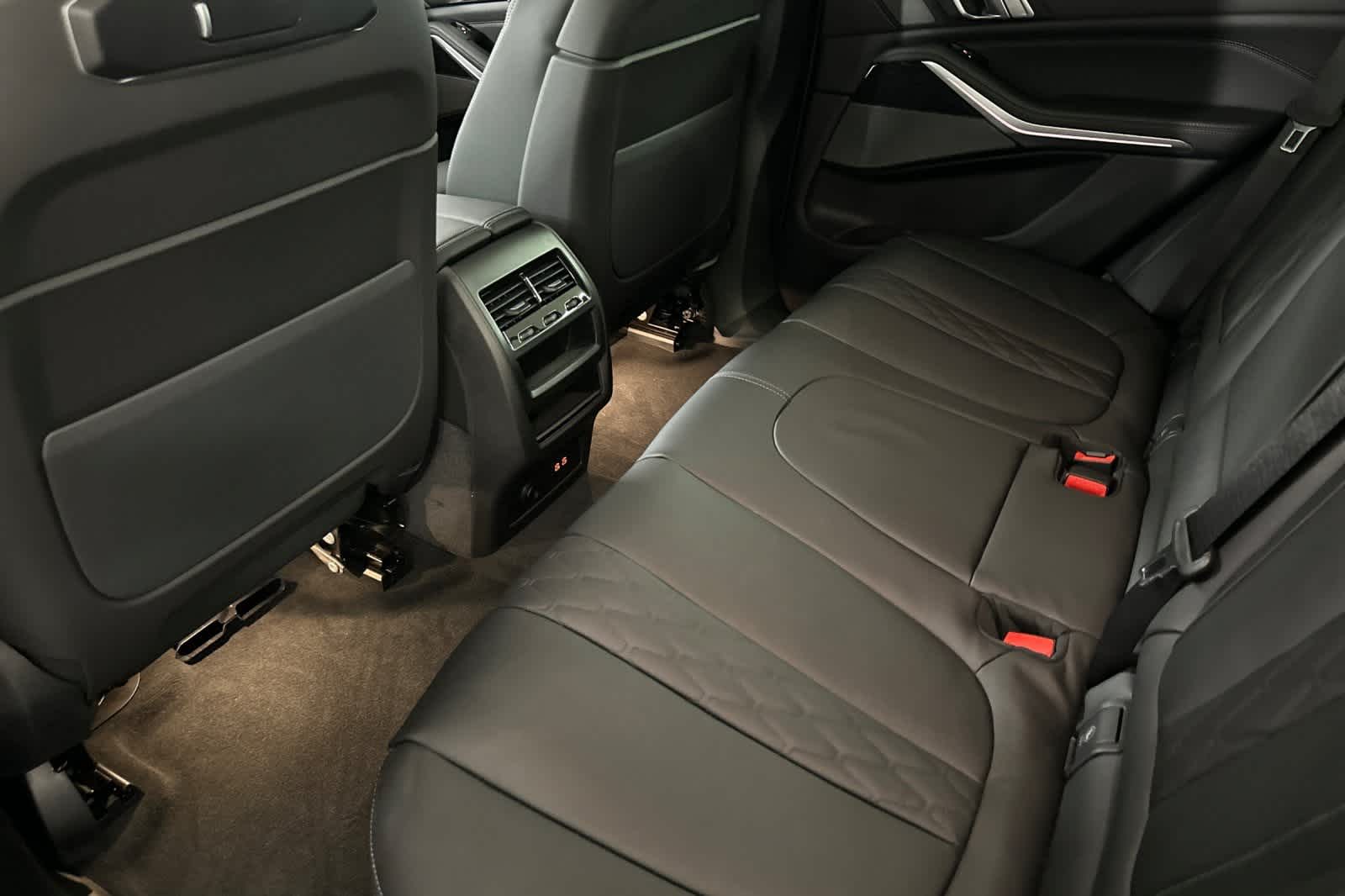 Thumbnail: 2026 BMW X5 - 4