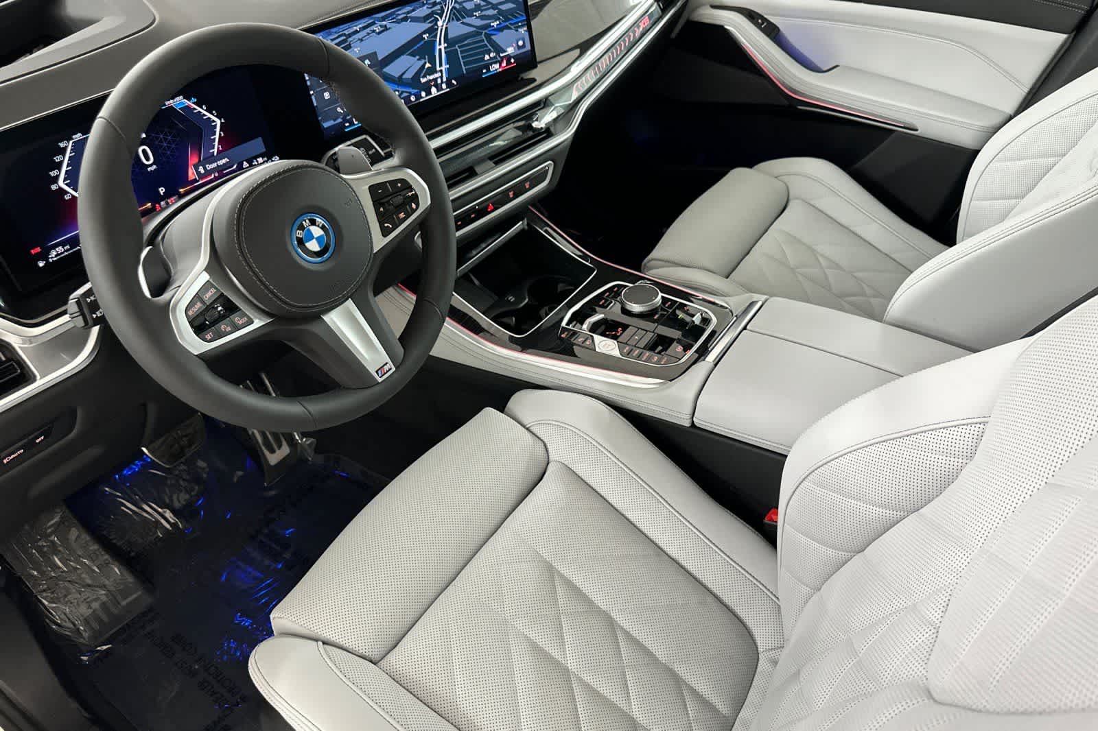 Thumbnail: 2026 BMW X5 - 11
