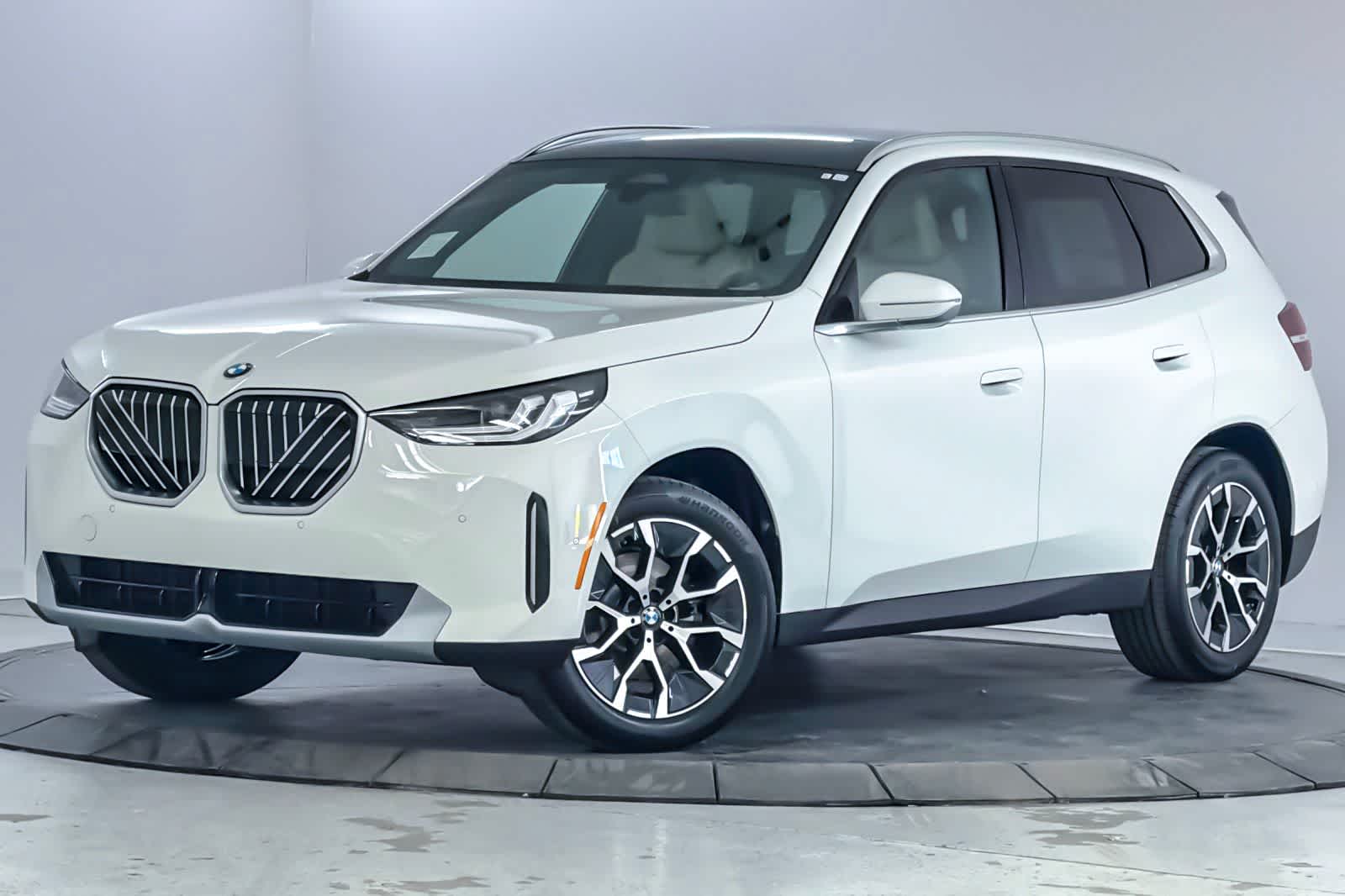Thumbnail: 2026 BMW X3 - 1