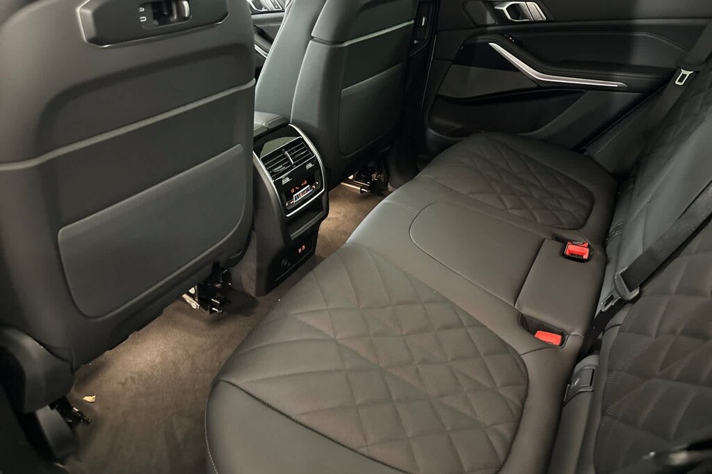 New 2026 BMW X5 xDrive40i SUV