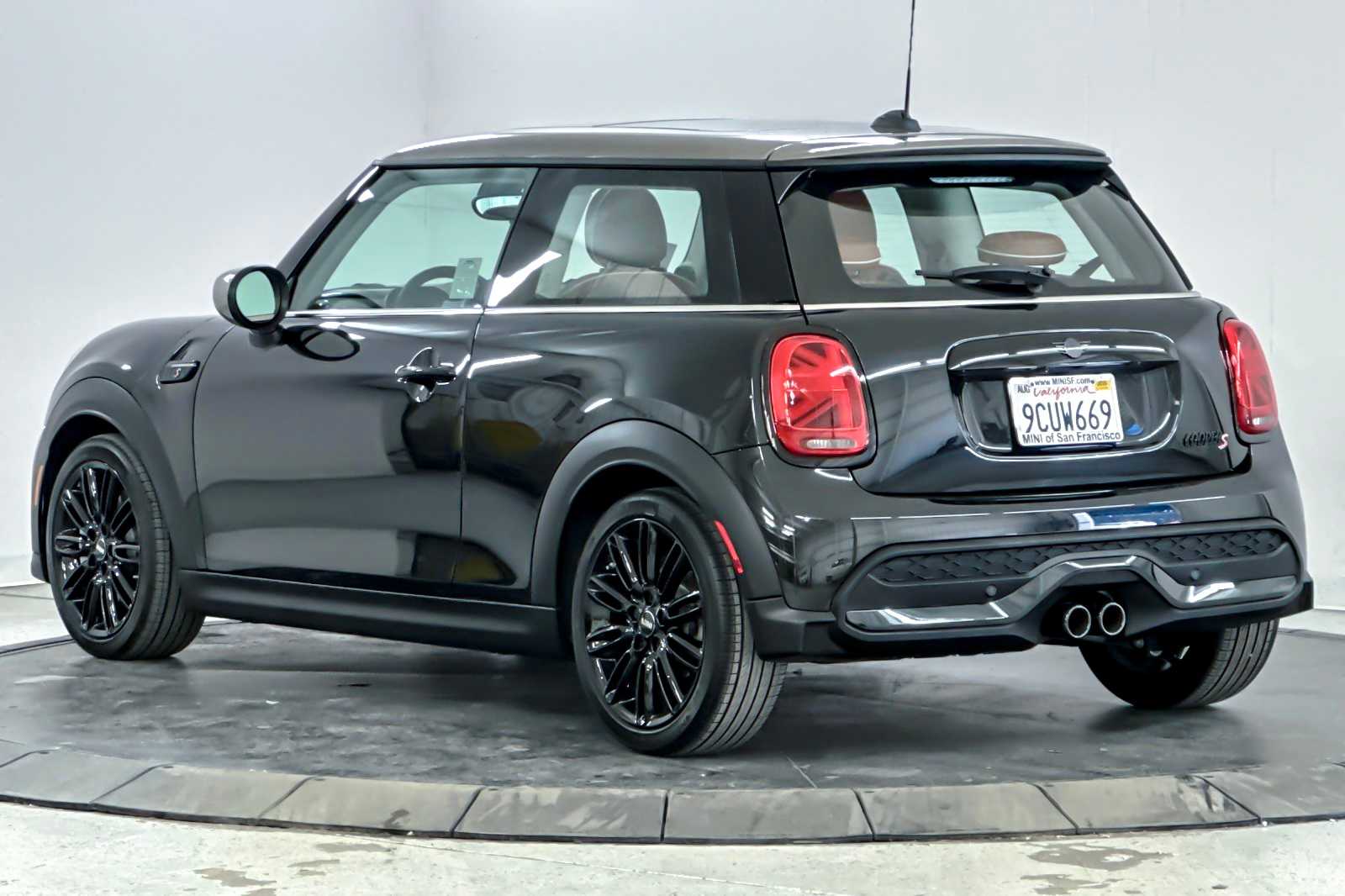 Thumbnail: 2023 MINI Cooper Hardtop - 6