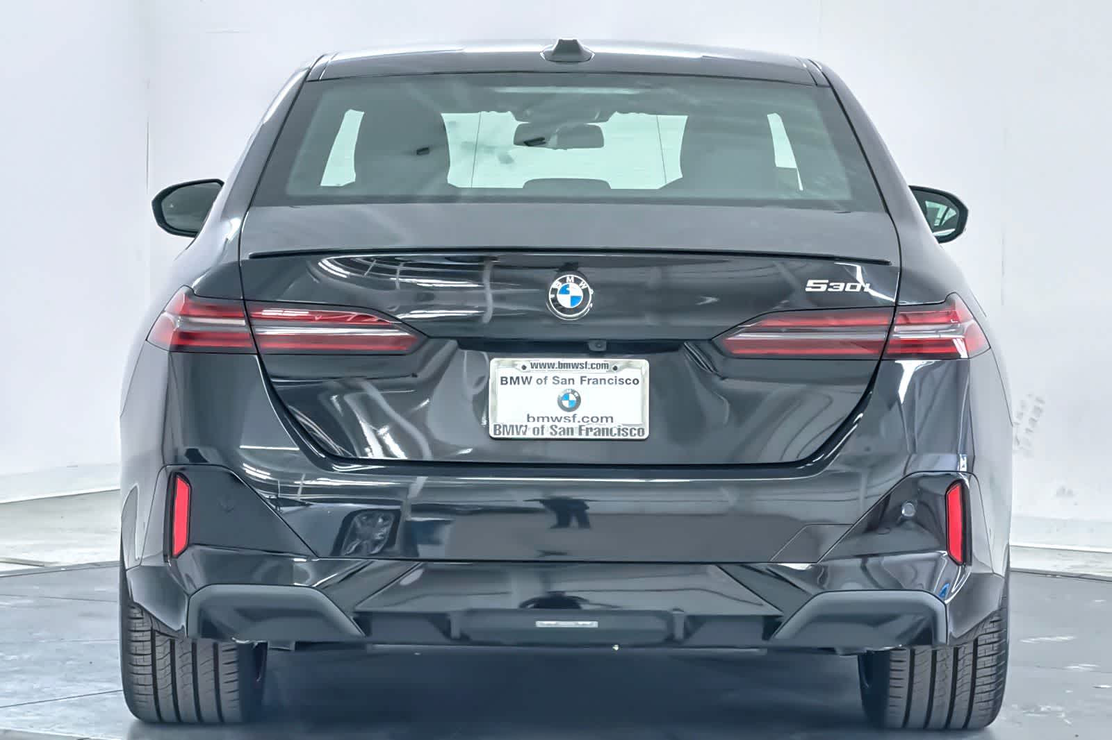 Thumbnail: 2027 BMW 5 Series - 7