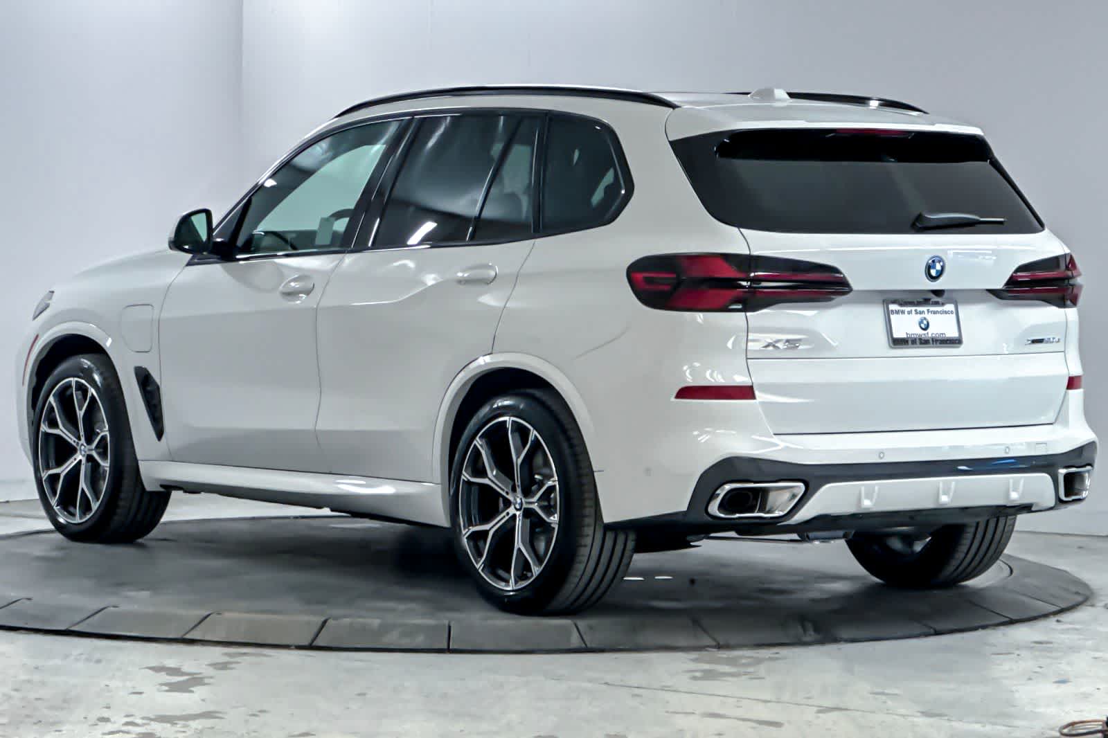 Thumbnail: 2026 BMW X5 - 6