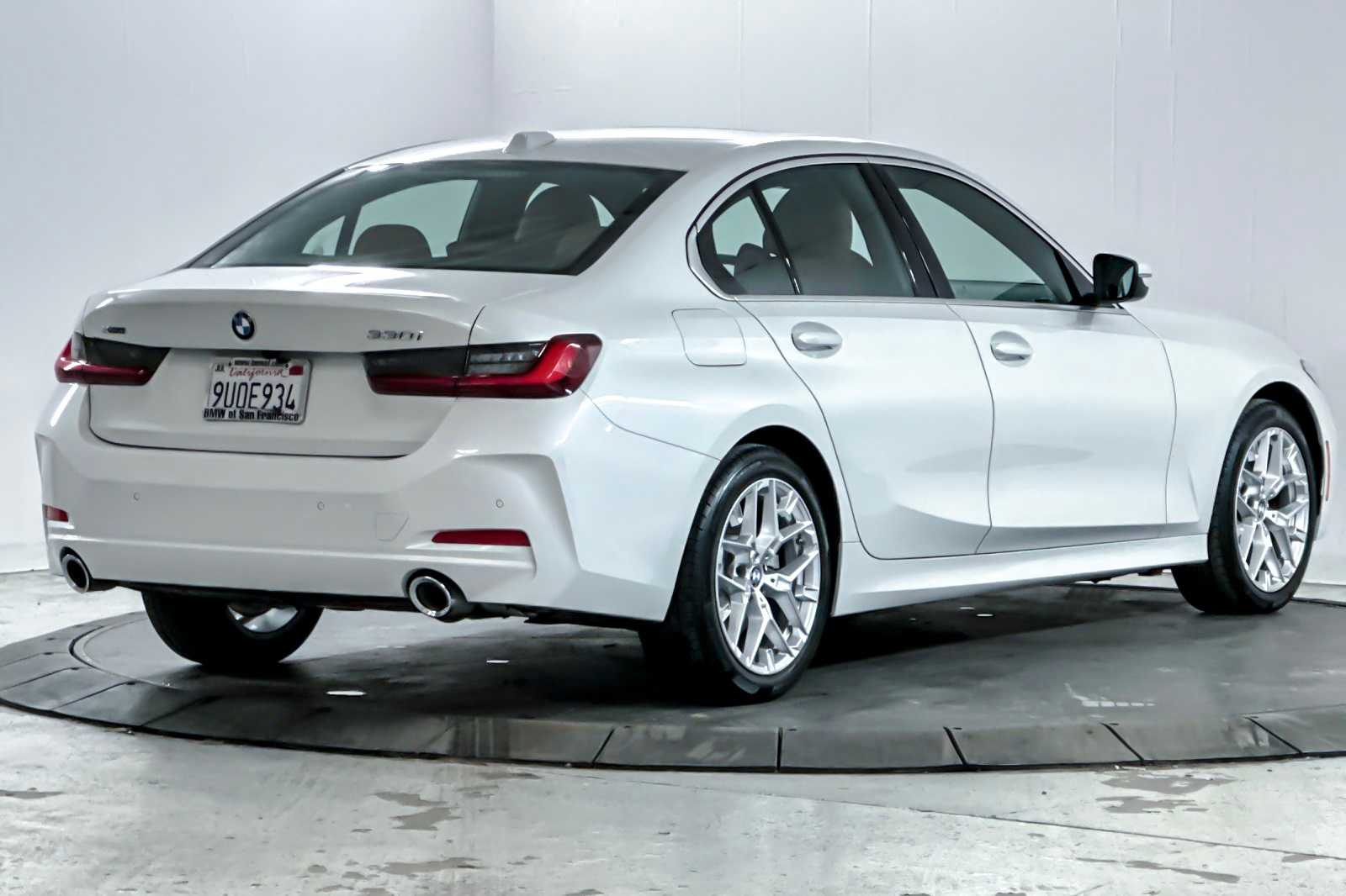 Thumbnail: 2025 BMW 3 Series - 2