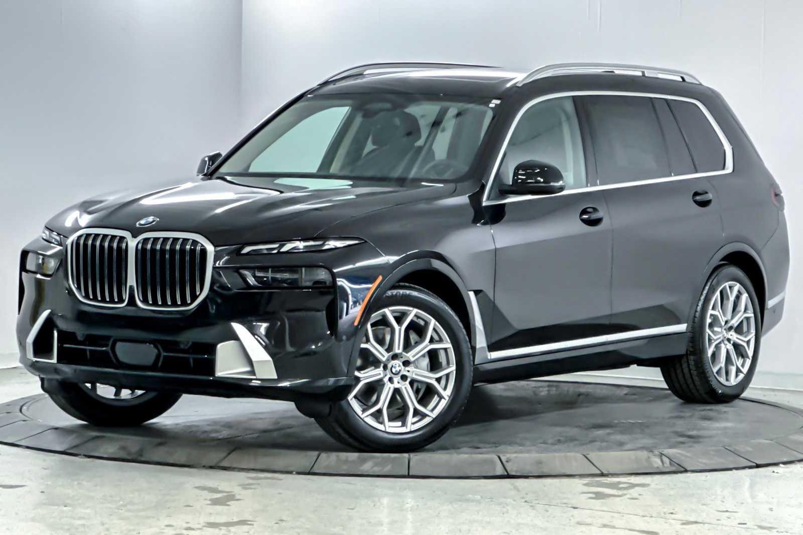 Thumbnail: 2026 BMW X7 - 1