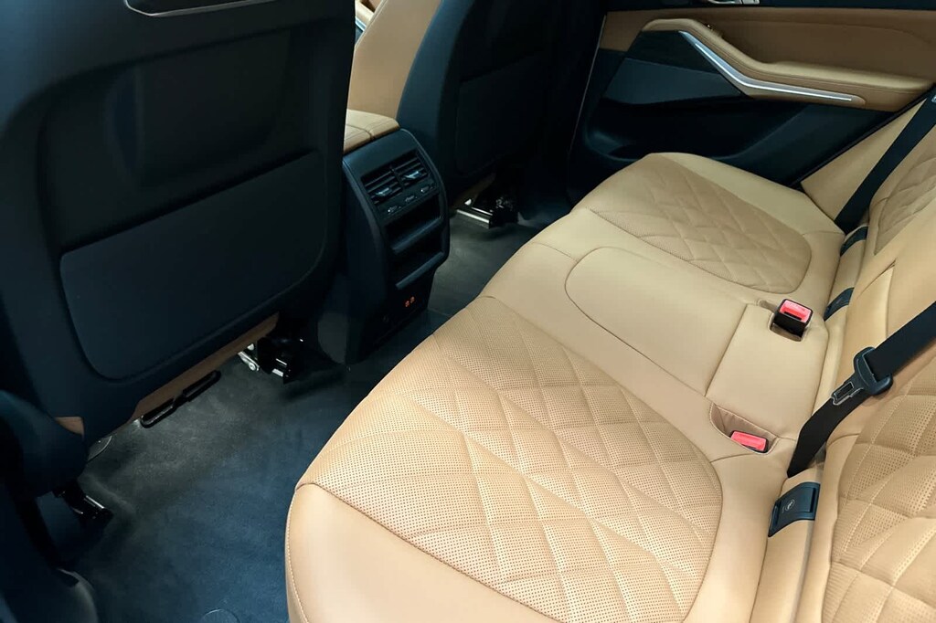 New 2026 BMW X5 xDrive40i SUV