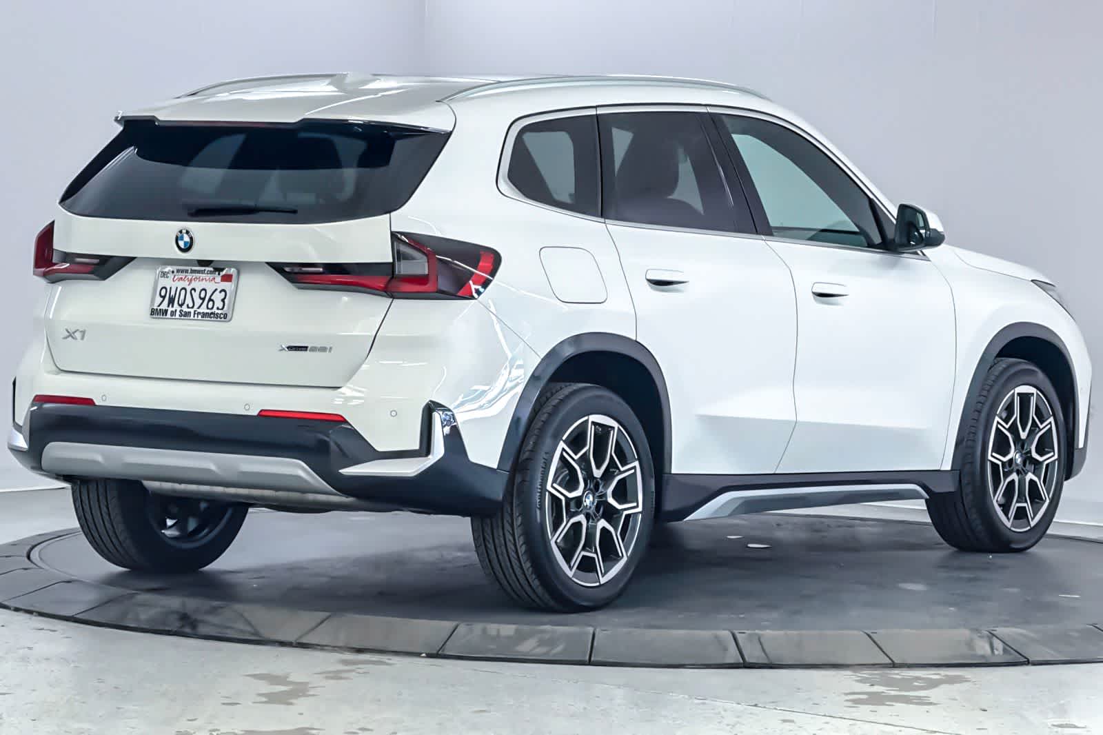 Thumbnail: 2026 BMW X1 - 2