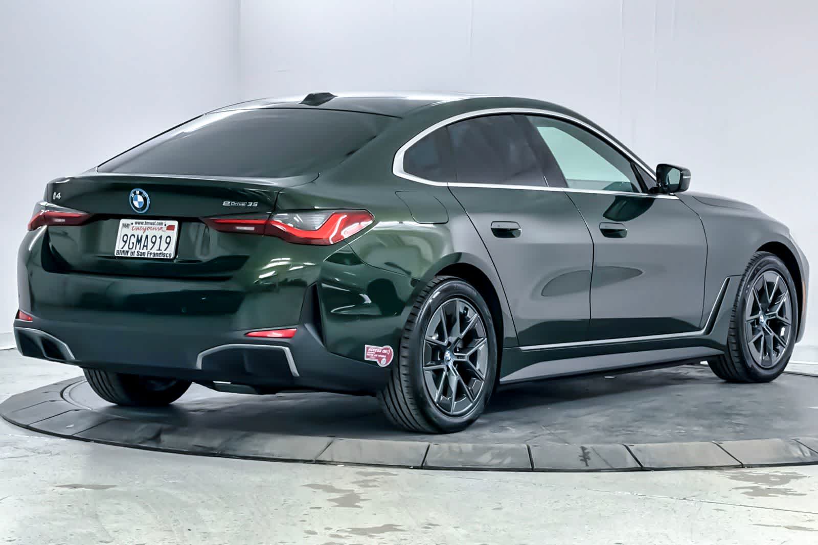 Thumbnail: 2023 BMW i4 - 2