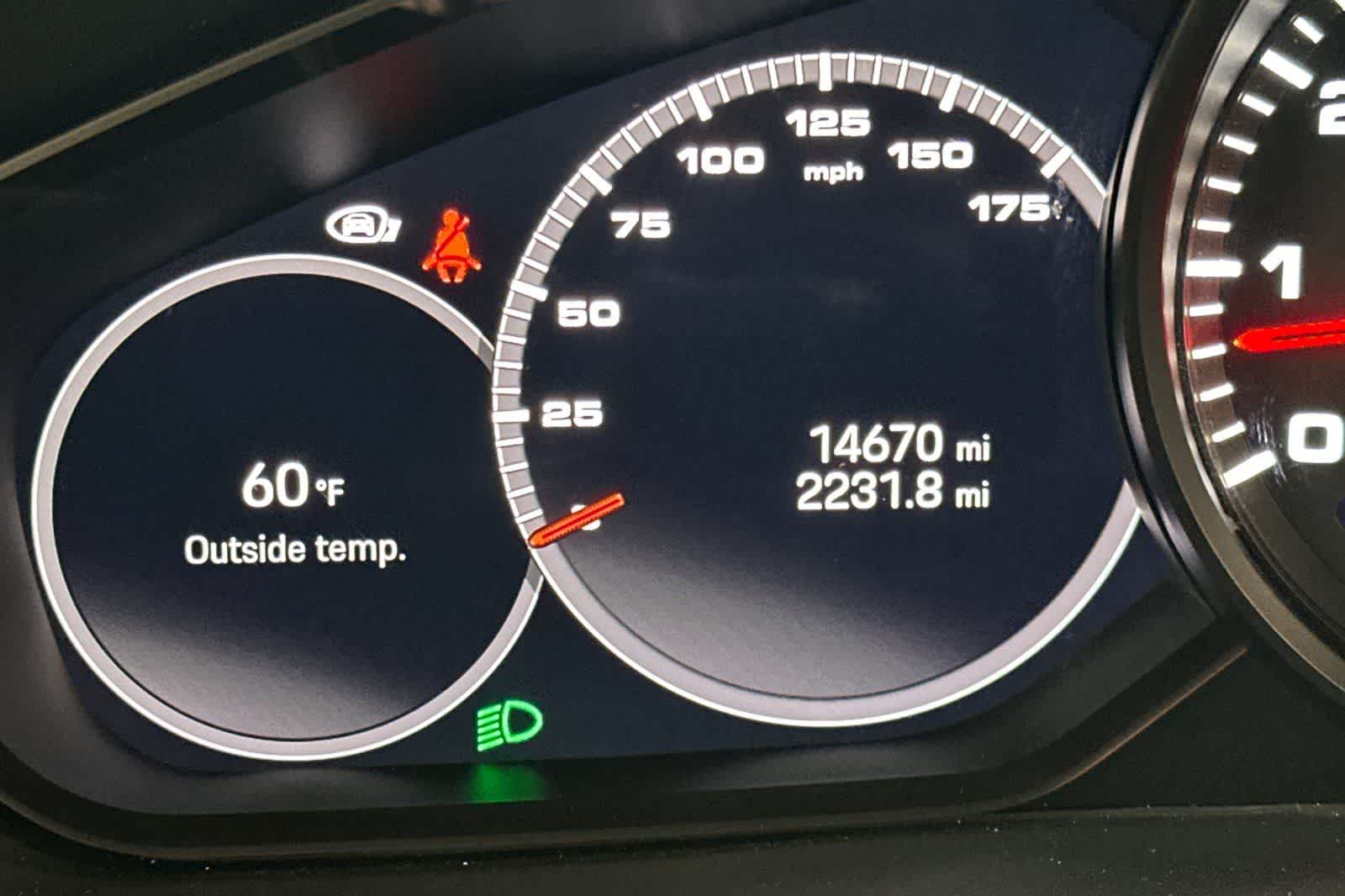 Thumbnail: 2023 Porsche Cayenne - 22