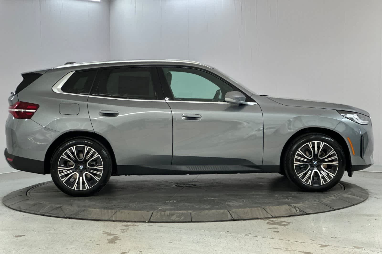 Thumbnail: 2025 BMW X3 - 8