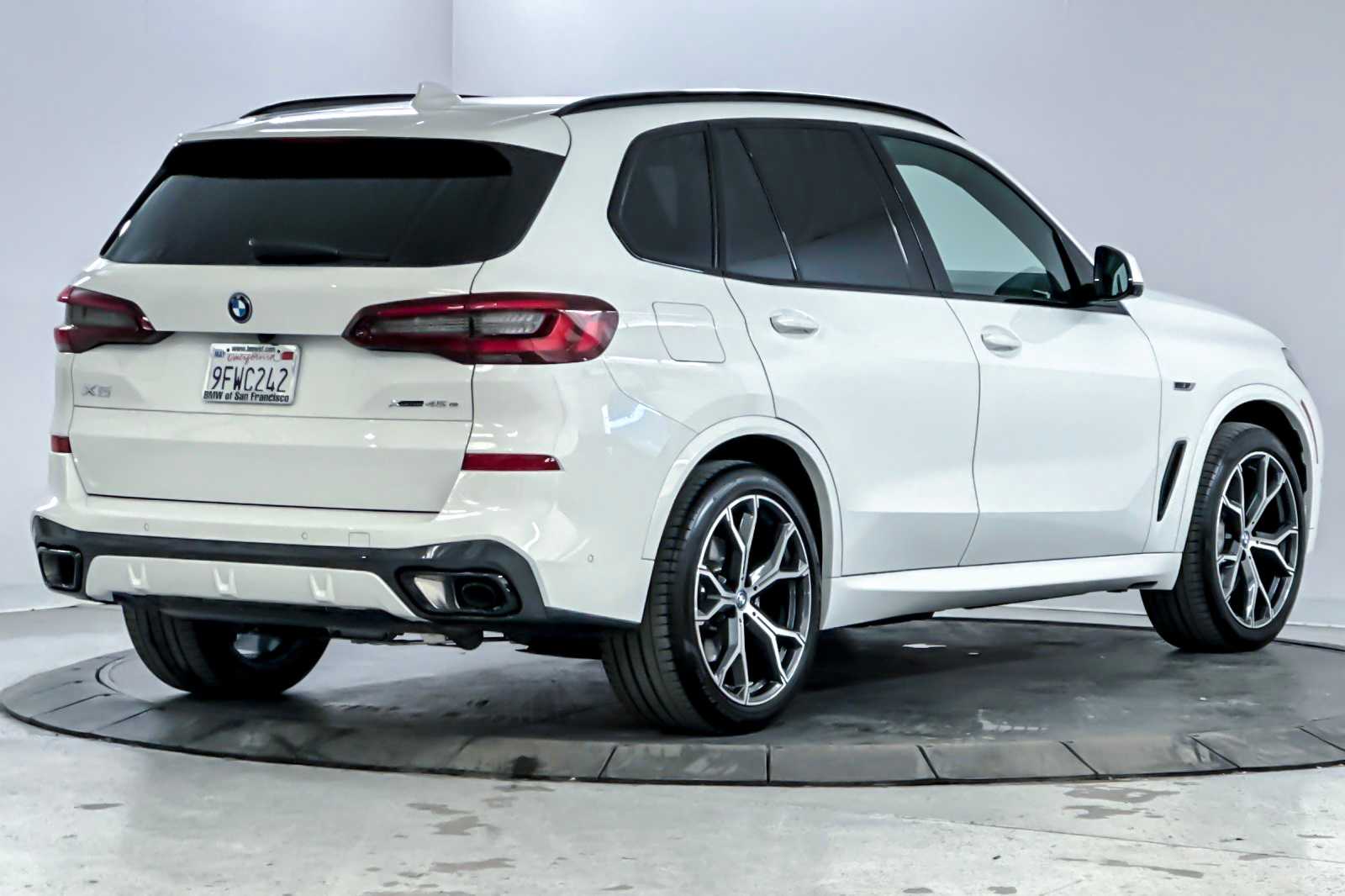 Thumbnail: 2023 BMW X5 - 2