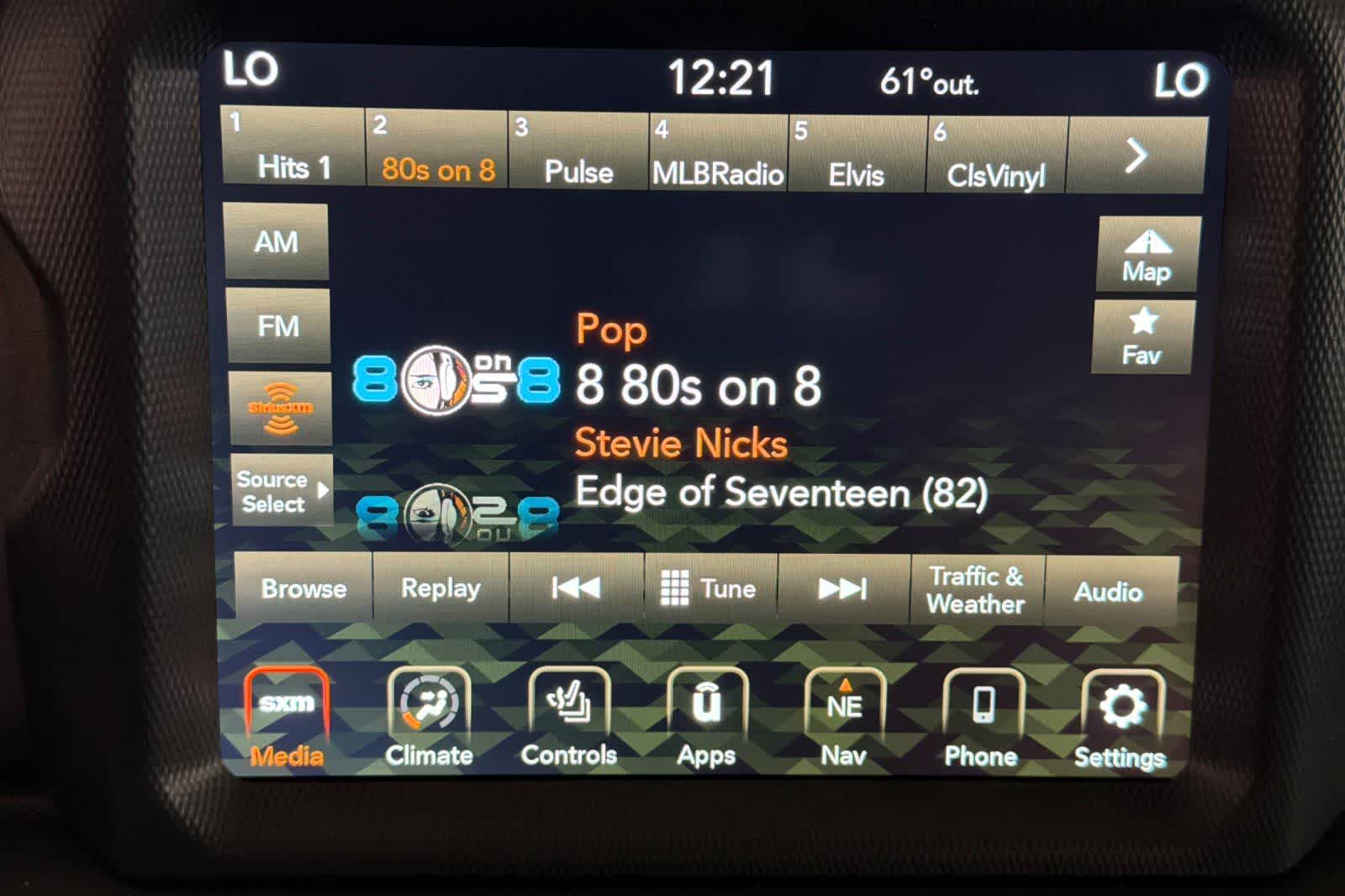 Thumbnail: 2023 Jeep Gladiator - 17