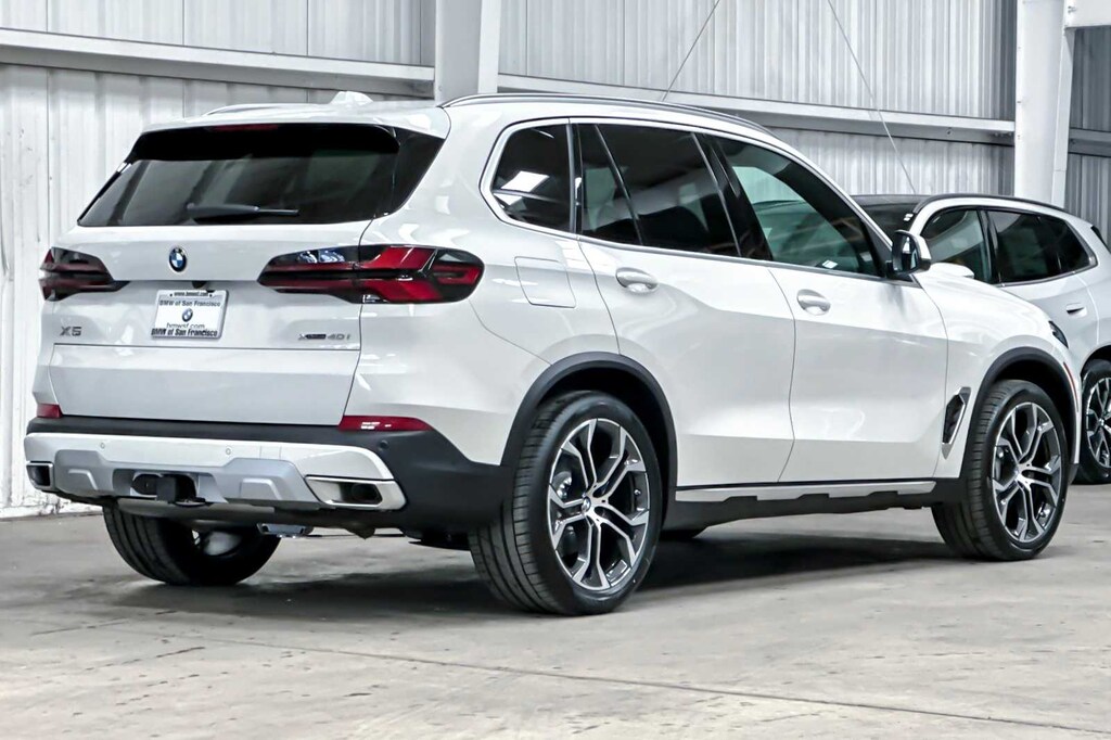 New 2026 BMW X5 xDrive40i SUV
