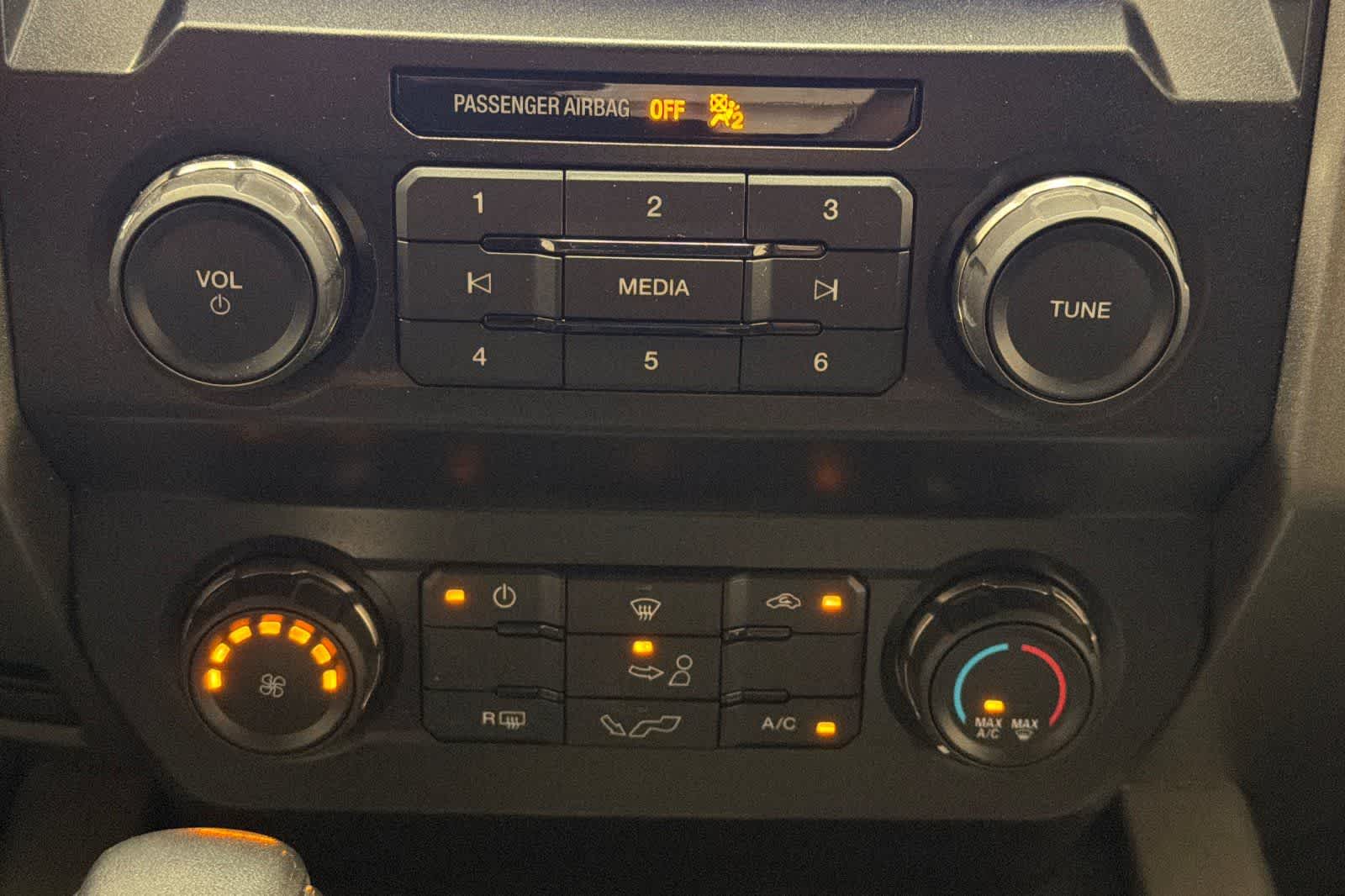 Thumbnail: 2019 Ford F-150 - 19