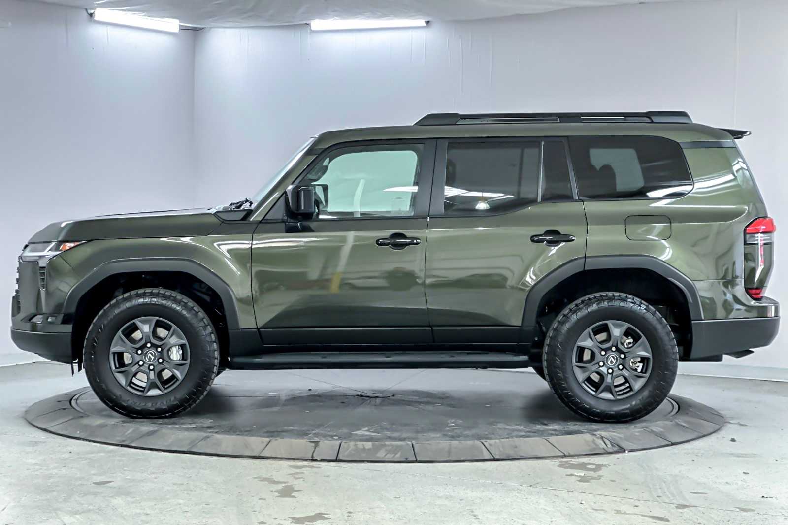Thumbnail: 2024 Lexus GX - 5