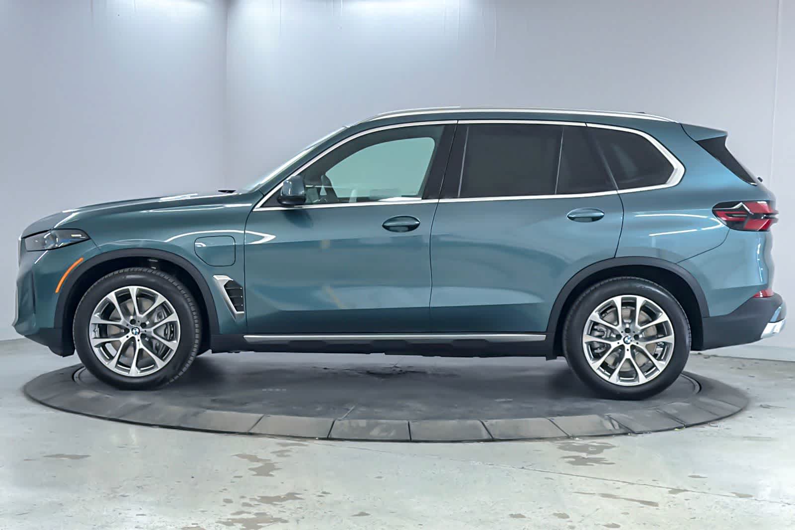 Thumbnail: 2026 BMW X5 - 5