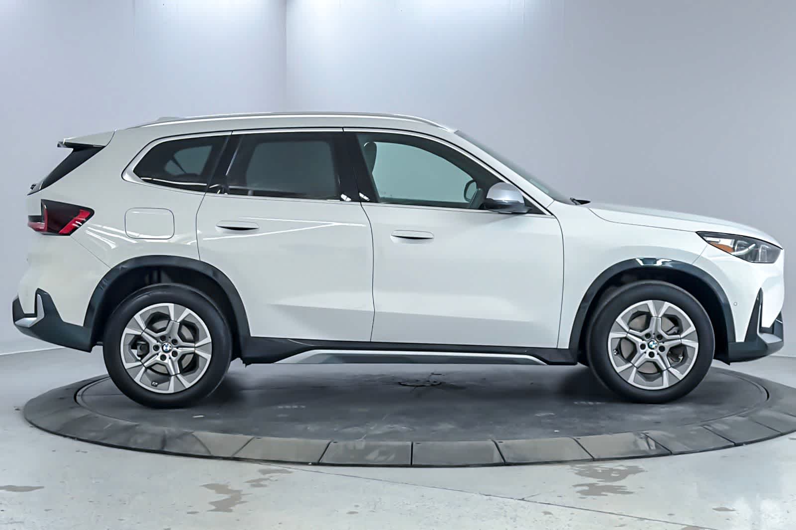Thumbnail: 2023 BMW X1 - 7
