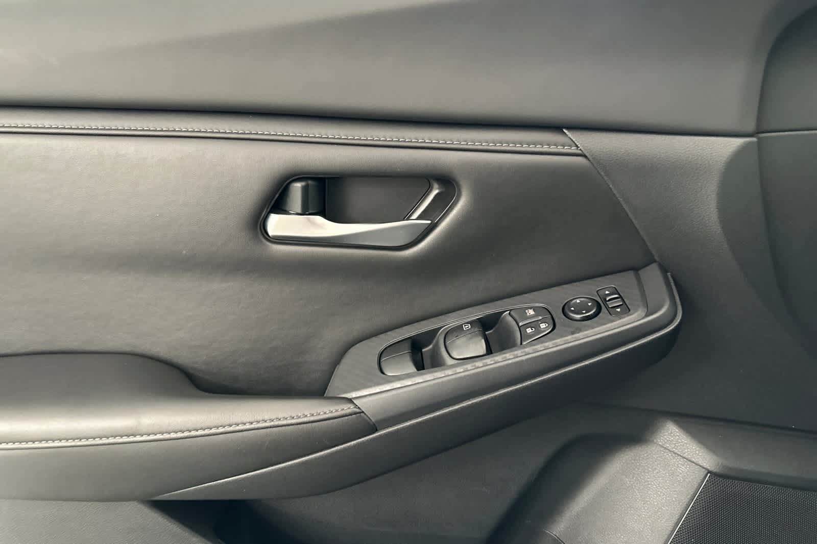 Thumbnail: 2023 Nissan Sentra - 12