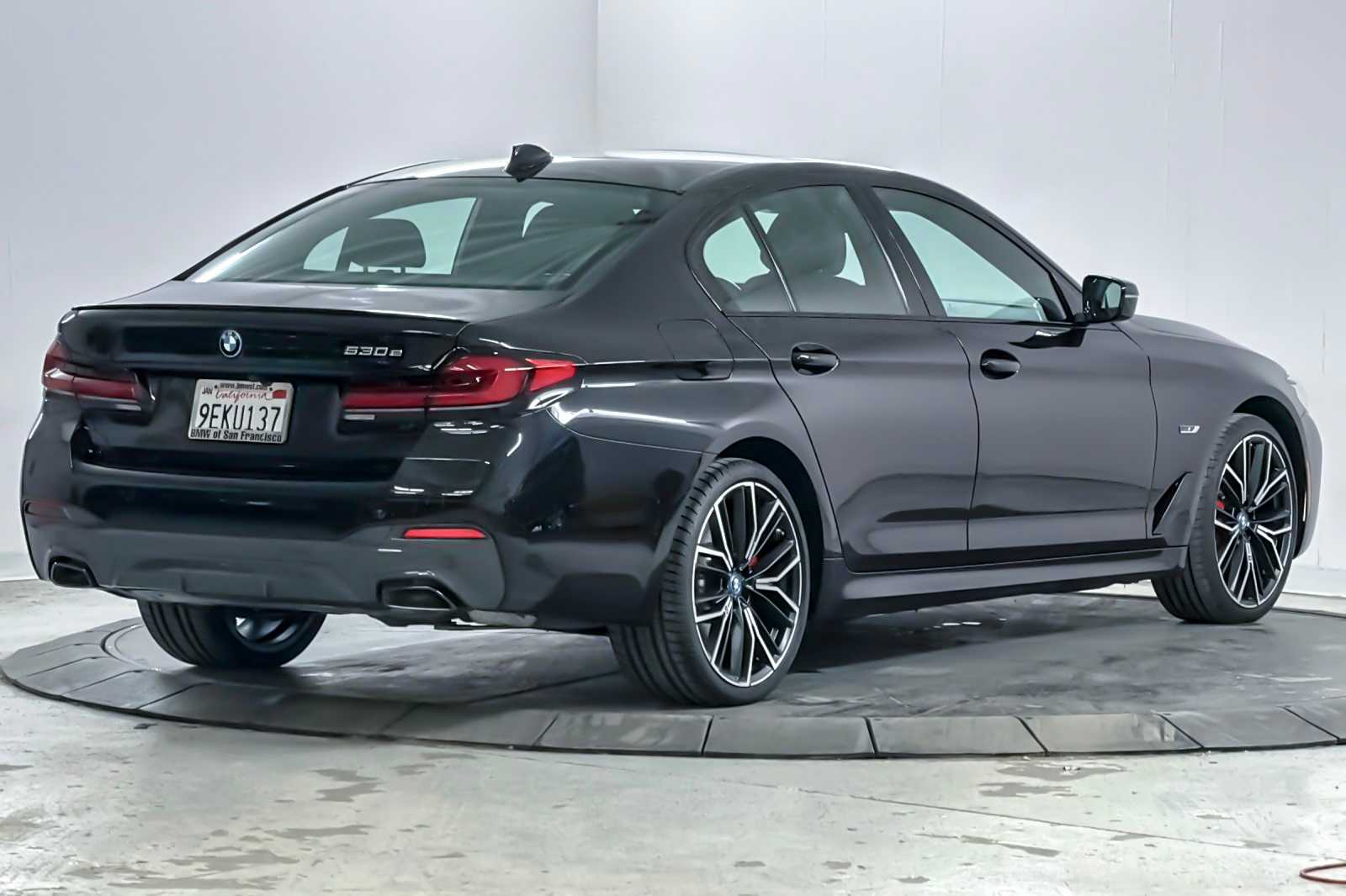 Thumbnail: 2023 BMW 5 Series - 2