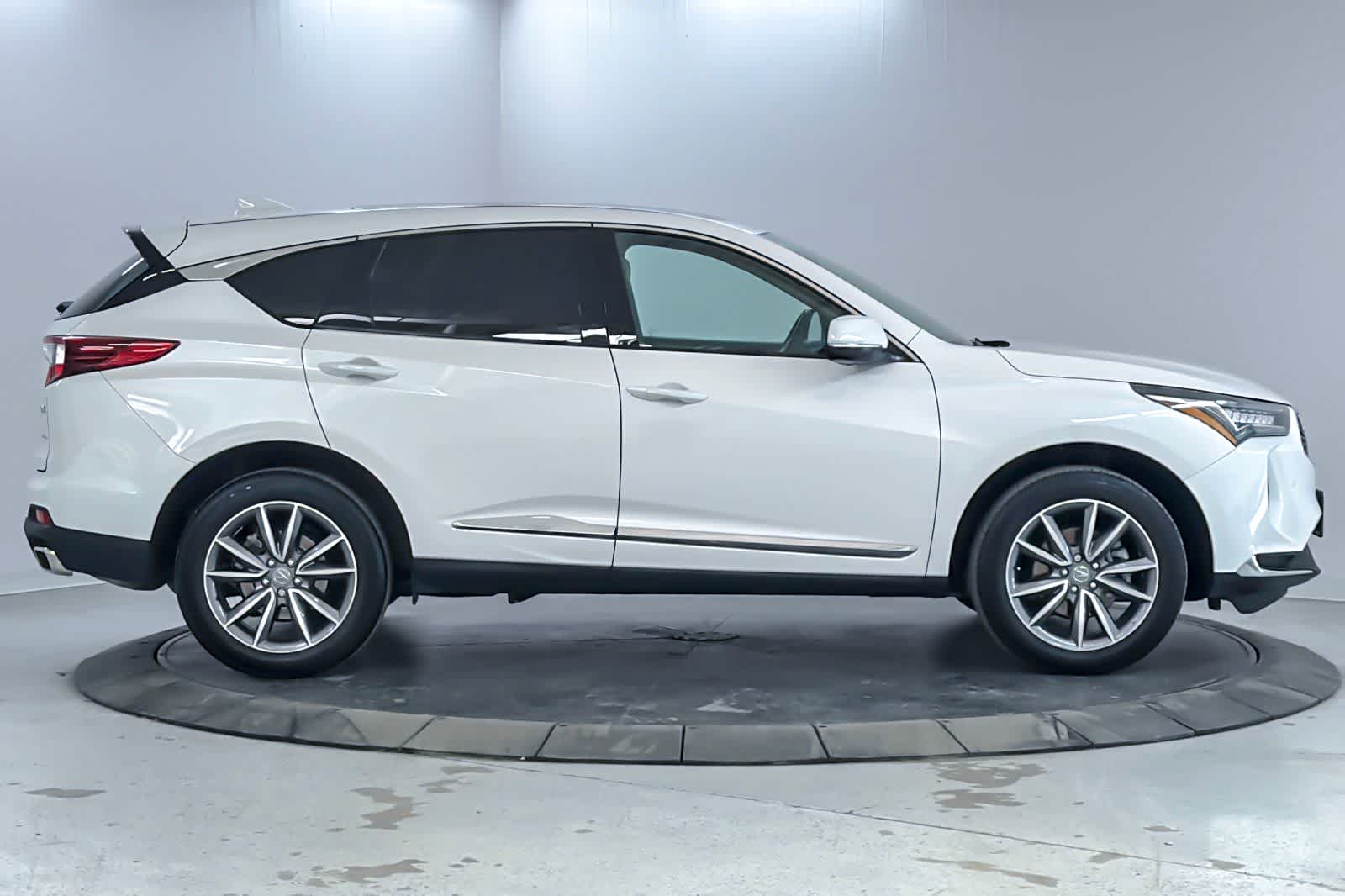 Thumbnail: 2024 Acura RDX - 7