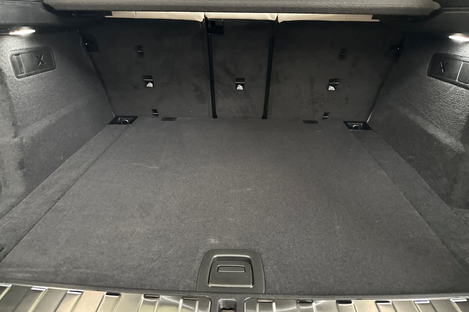 Thumbnail: 2026 BMW X6 - 15