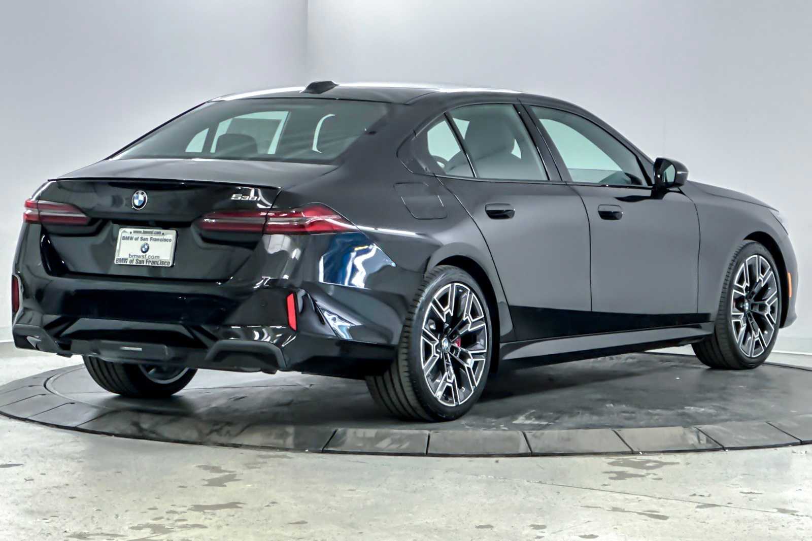 Thumbnail: 2026 BMW 5 Series - 2