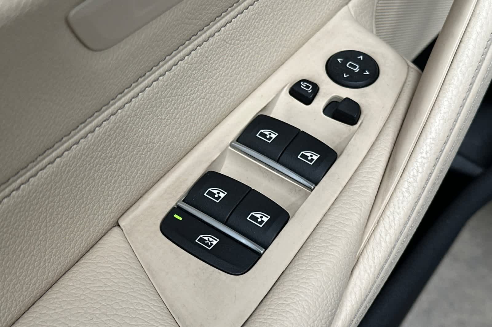 2017 BMW 5 Series 540i 13